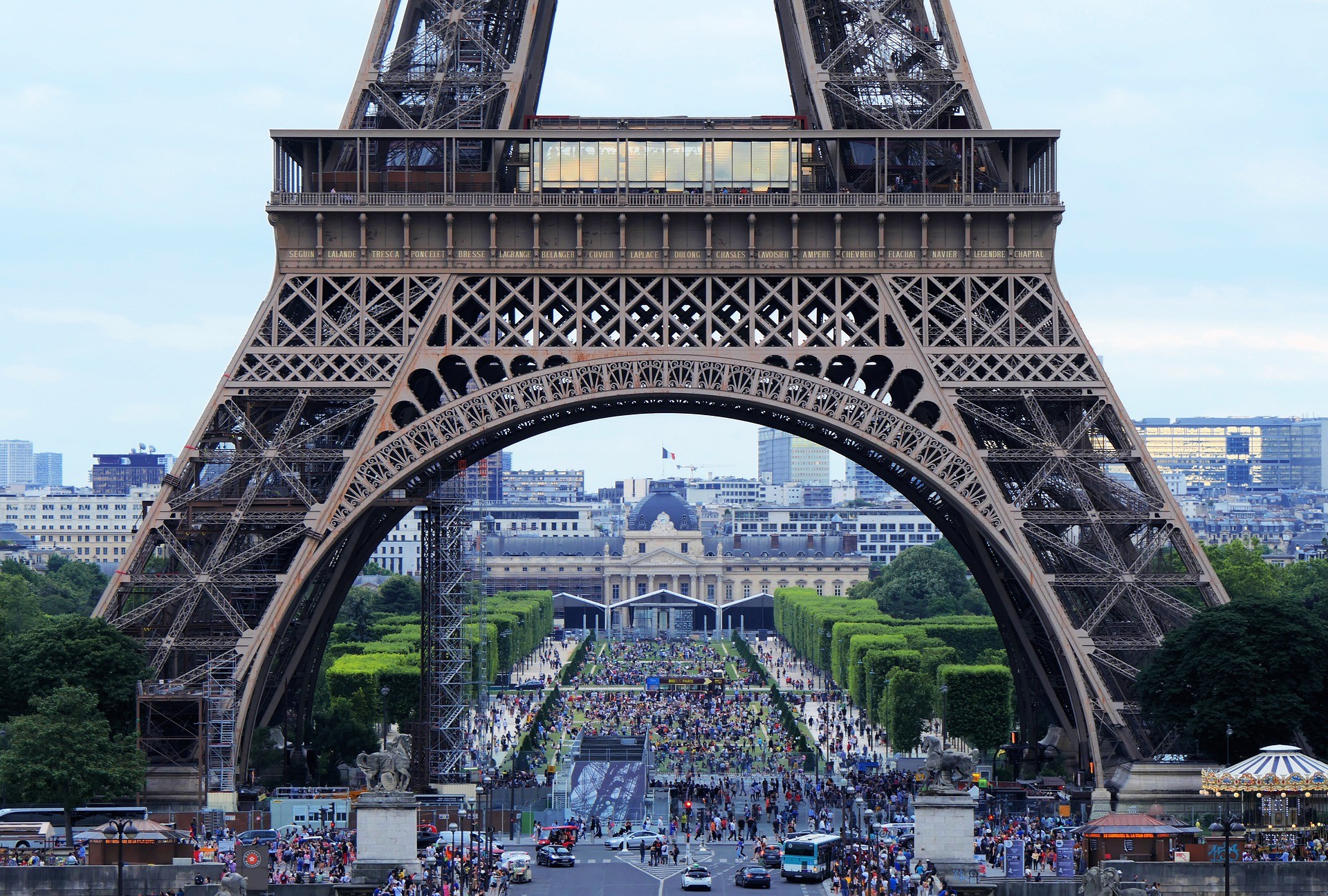 Jegy az Eiffel-toronyba - Találja meg a legolcsóbb árat